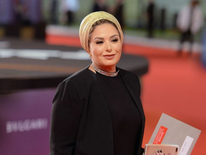 صابرين وعامر الصباح.. قصة حب عمرها 30 عاماً تُوجت بالزواج